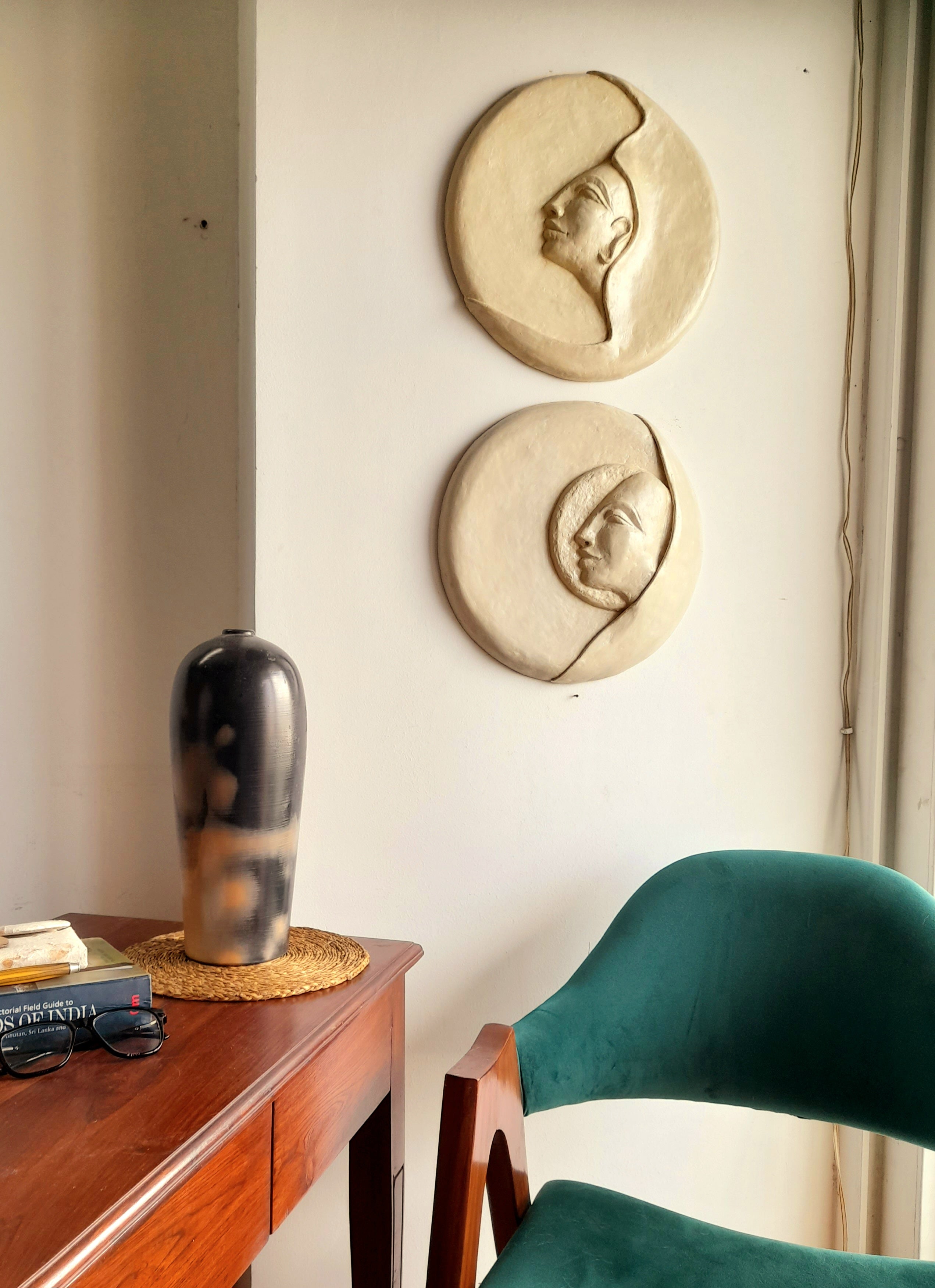 Papier-mache wall plate-lady face