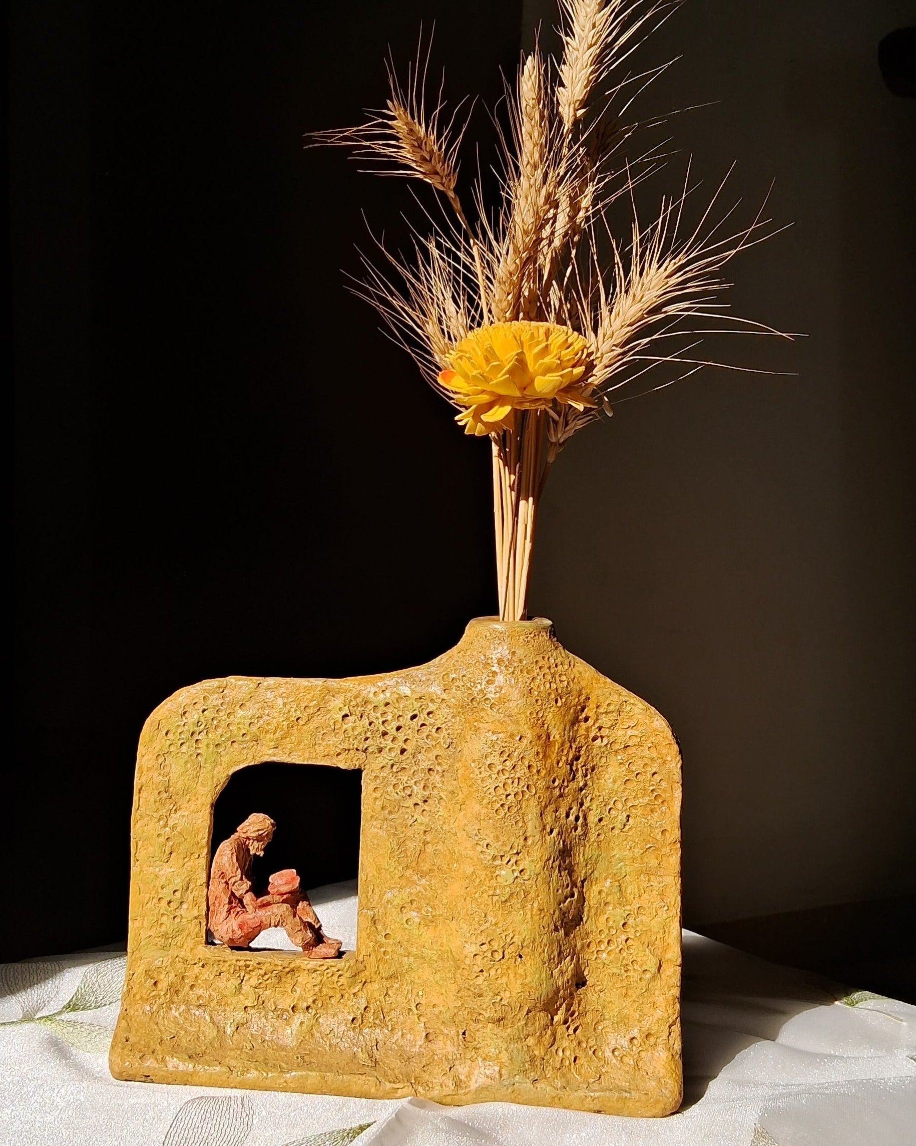 Sculptural Vase, A Statement of Artful Luxury