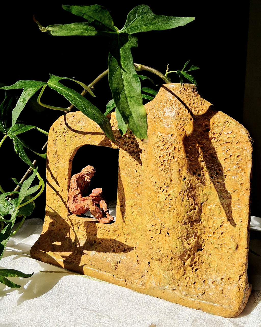 Sculptural Vase, A Statement of Artful Luxury