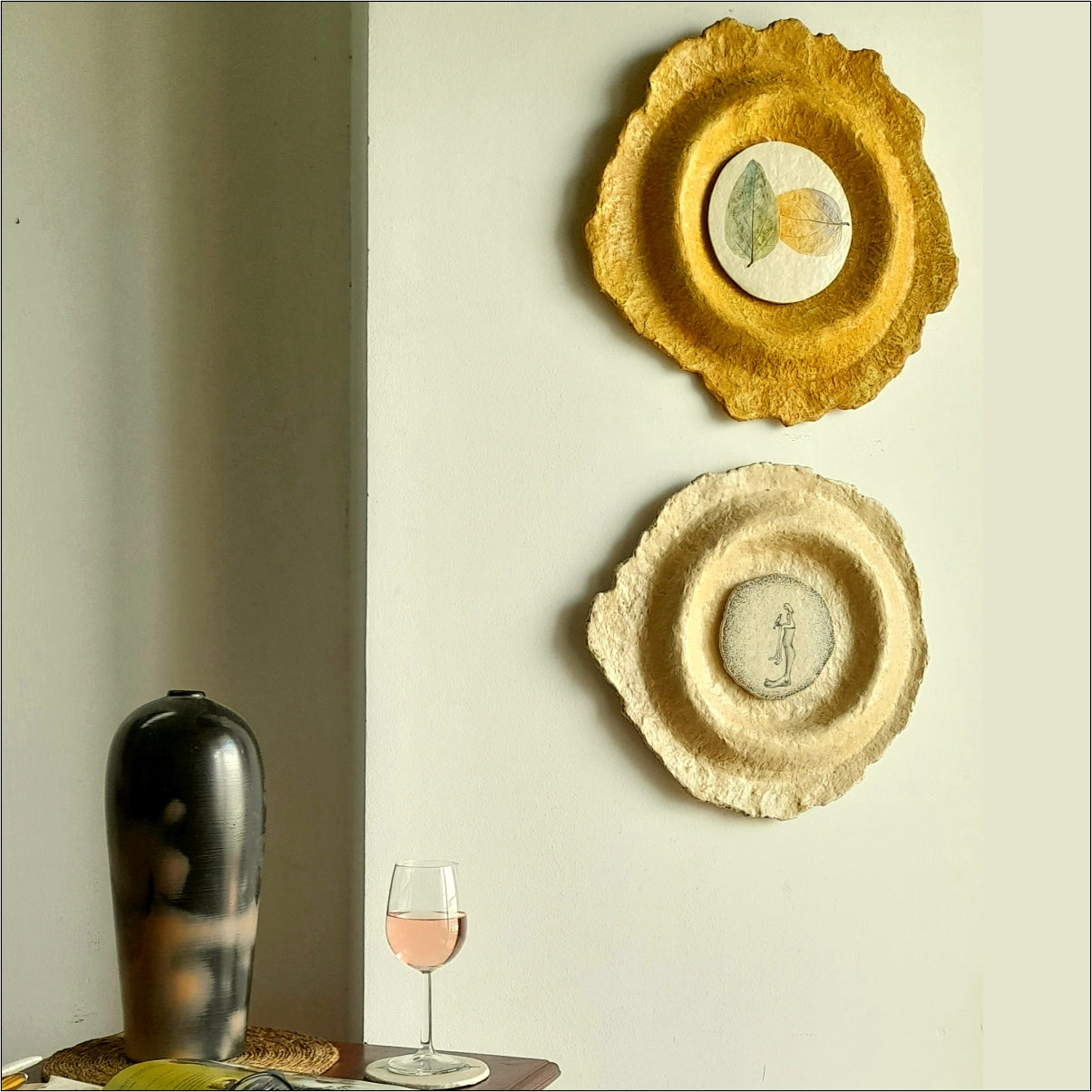 Papier-mache wall plate-leaf wall plate